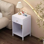 Table de chevet avec tiroir et étagère ouverte à bords festonnés, 68 cm de hauteur, pour chambre d'adulte ou d'enfant, Lilas