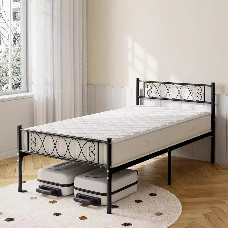 Cadre de lit double XL noir avec tête et pied de lit pour filles et garçons, plateforme de lit en métal avec motif cœur en fer forgé, sans sommier tapissier requis