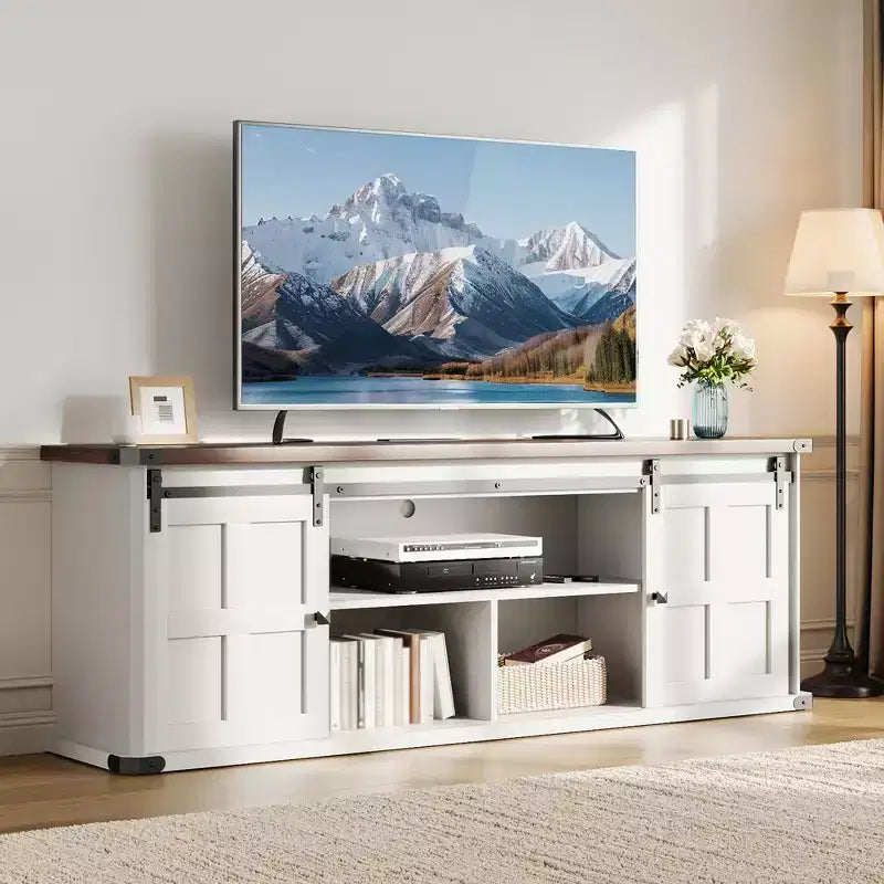 Meuble TV de ferme pour téléviseurs de 75 pouces avec prise de courant, long meuble de rangement avec portes coulissantes de grange pour salon, chambre, noir et blanc