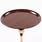 Table d'appoint ronde VIYET 21 Mermaid Tail, Table d'appoint piédestal en métal Art Déco, Table d'appoint minimaliste de style plateau pour petits espaces (Noyer brun)