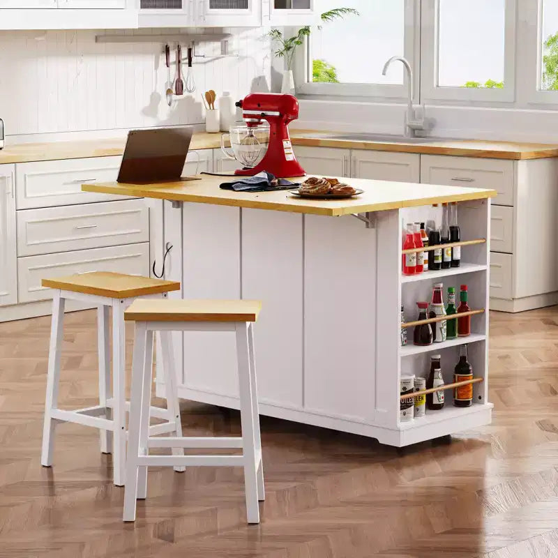 Îlot de cuisine de ferme de 54,5 po avec prise de courant, desserte de cuisine roulante avec étagère de rangement interne, abattant, porte-épices