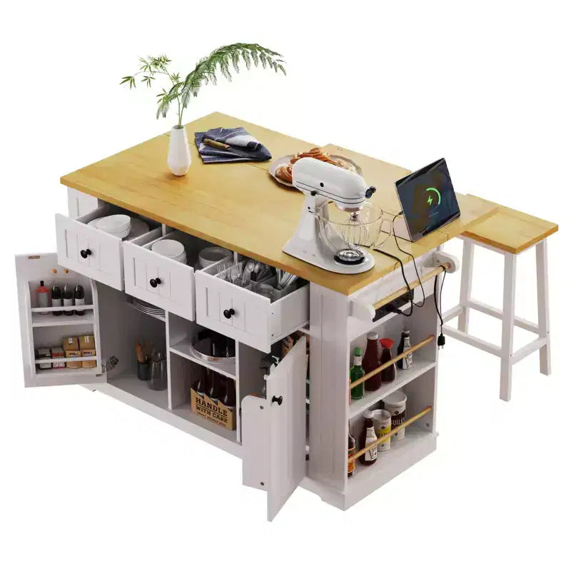 Îlot de cuisine de ferme de 54,5 po avec prise de courant, desserte de cuisine roulante avec étagère de rangement interne, abattant, porte-épices