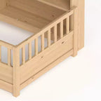 Lit au sol Montessori Bellemave en bois avec barrières de sécurité de style clôture de 21,4 pouces et 5 étagères de rangement, cadre de lit pour enfants pour chambre à coucher,