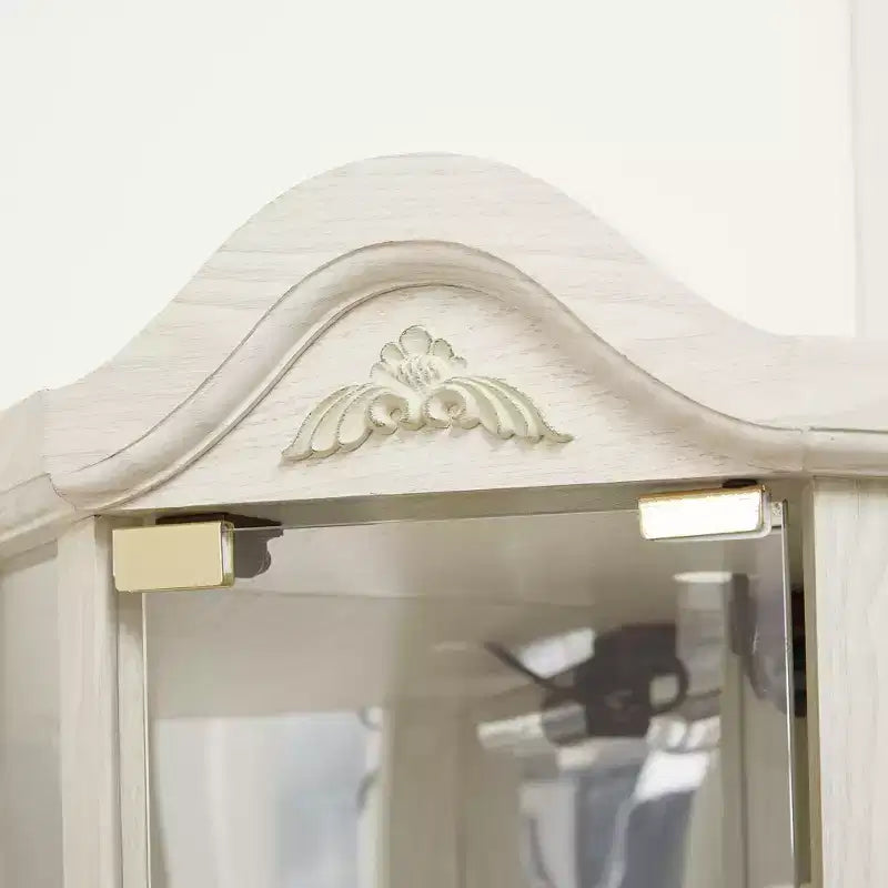 Vitrine d'angle en verre avec lumière, décorations sculptées et étagères réglables pour bar ou vin