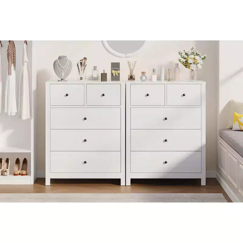 Commode à 5 tiroirs en bois avec finition naturelle, meuble de rangement moderne pour chambre à coucher, chambre d'enfant et couloir