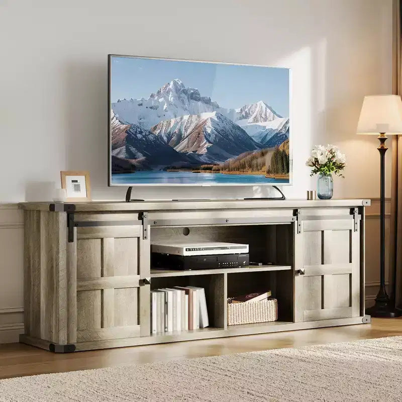 Meuble TV de ferme de 70 pouces pour téléviseurs de 80/75/70 pouces, avec armoires de rangement et porte coulissante style grange, meuble TV rustique pour salon, console multimédia