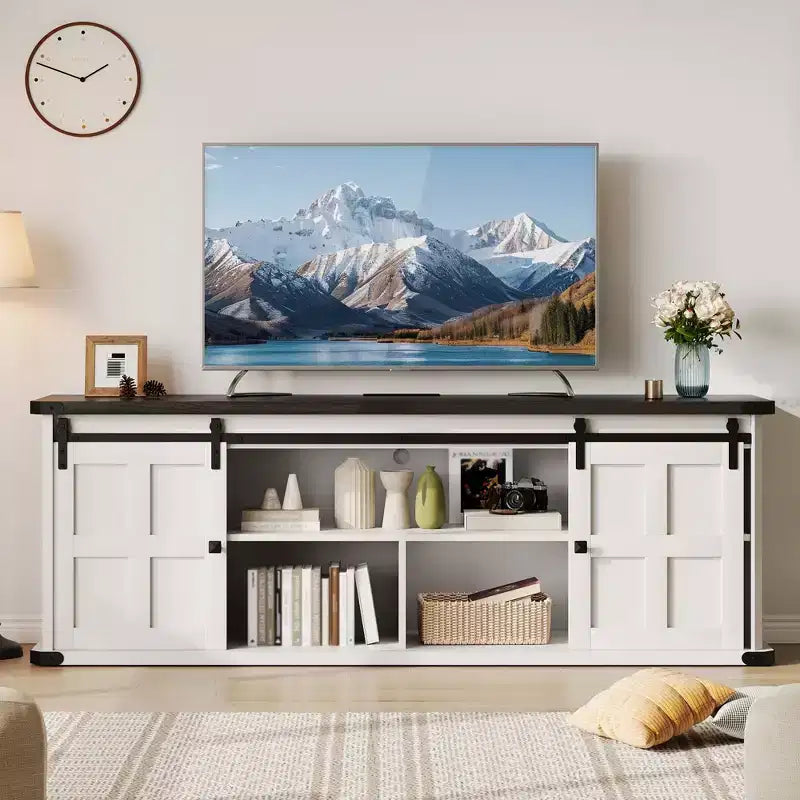Meuble TV de ferme de 70 pouces pour téléviseurs de 80/75/70 pouces, avec armoires de rangement et porte coulissante style grange, meuble TV rustique pour salon, console multimédia