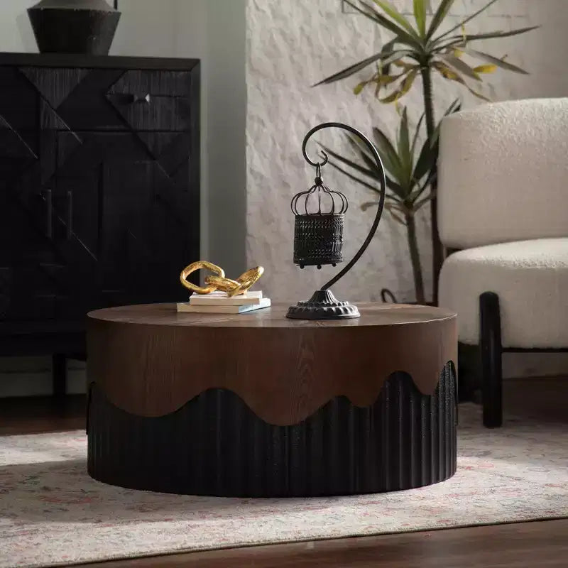 Table basse ronde de 30,31 pouces avec placage texture écorce véritable et finition noyer