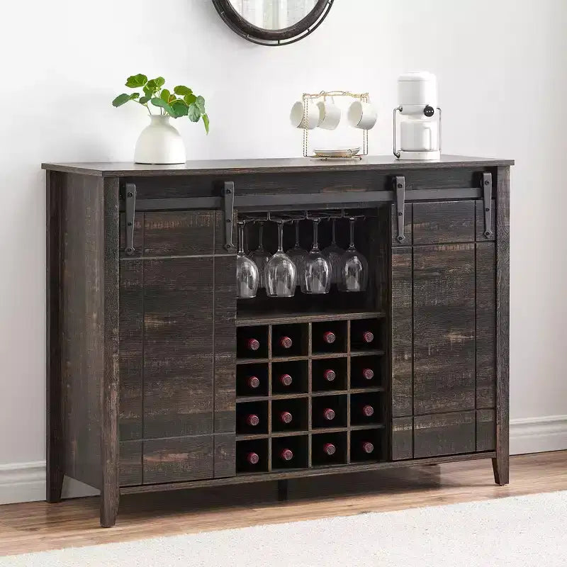 Meuble de bar à porte coulissante de style ferme avec rangement pour vin et verres - Buffet bahut et station café de 47"