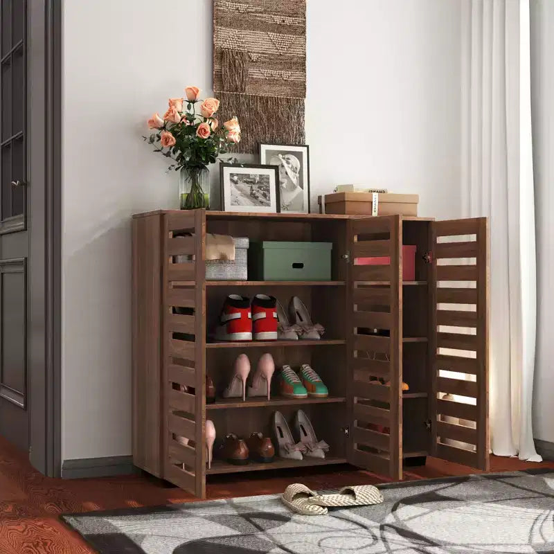 JVNOXK Étagère à chaussures réglable à 5 niveaux avec portes à persiennes, meuble de rangement à chaussures en bois adapté aux entrées, dressings et salons