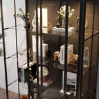 Vitrine en verre Famapy Oversize : 190 cm de haut, projecteurs intégrés + portes coulissantes en verre. Organiseur spacieux pour les objets de collection, les maquettes, les figurines.