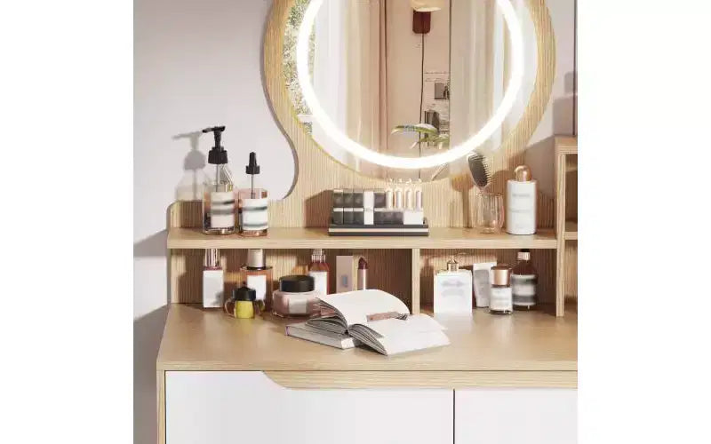 JVNOXK Coiffeuse avec 3 miroirs lumineux réglables en hauteur et pieds en bois massif, dotée de 4 tiroirs et 3 étagères de rangement ouvertes