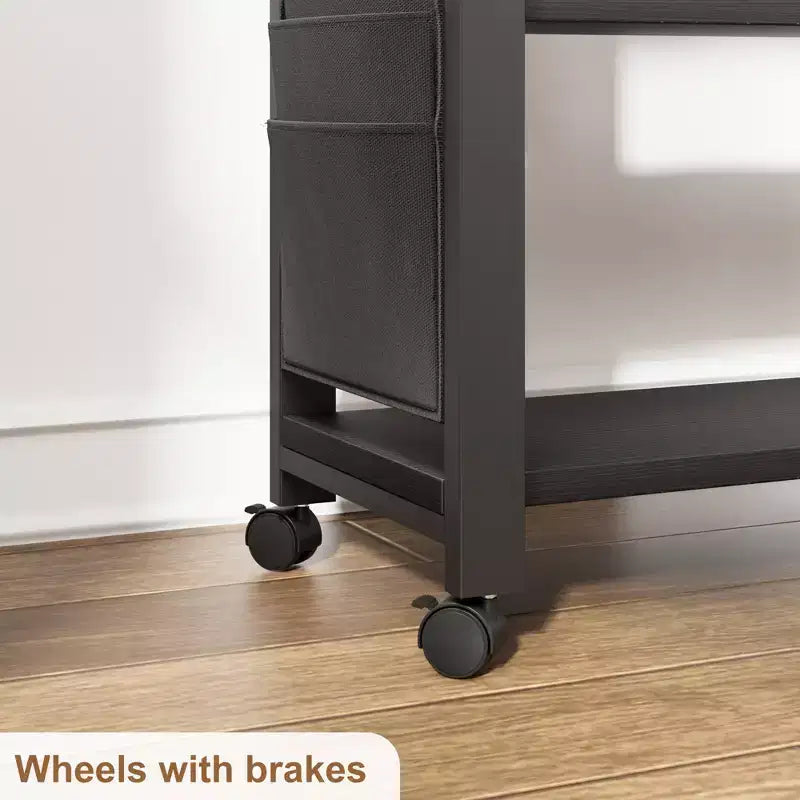 Garvee Table d'appoint rotative à 360° avec station de charge, table d'appoint pivotante avec sac de rangement et 6 roulettes verrouillables, table mobile pour chambre et salon