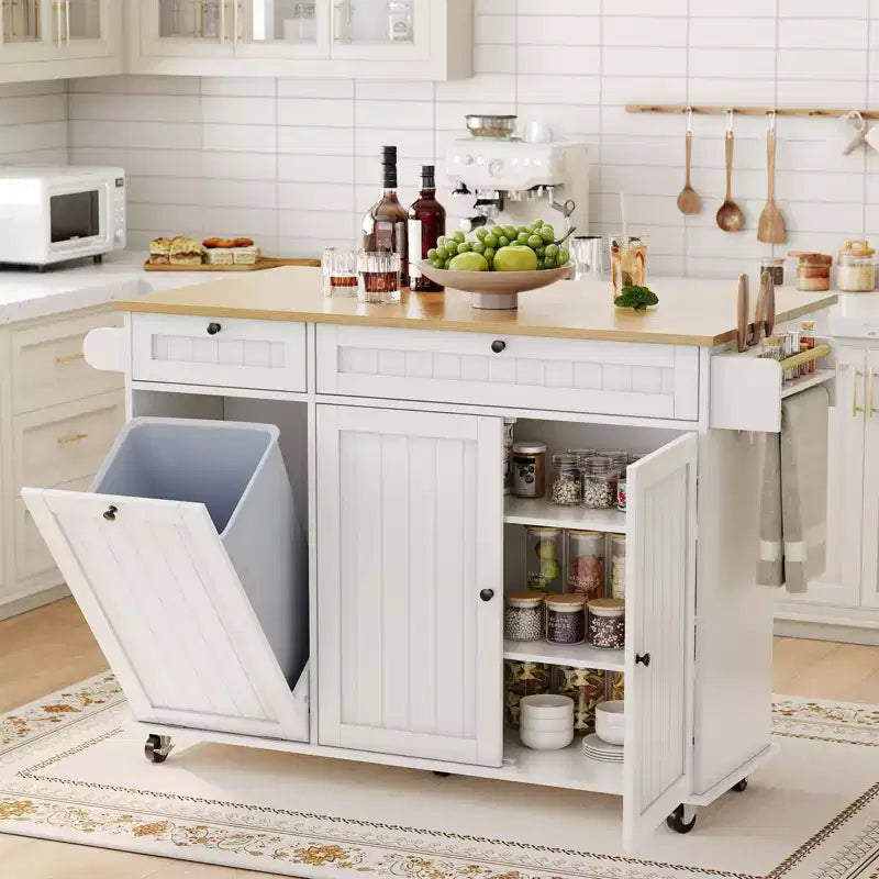 Desserte de cuisine roulante avec rangement, îlot de 140 cm de large sur roulettes avec étagère à épices, porte-serviettes, porte-couteaux et rangement pour poubelle.