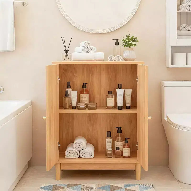 Meuble de salle de bain en bois original avec surface en rotin et doubles portes