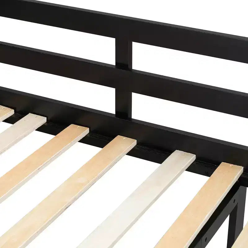 Lit mezzanine en bois massif Whisen avec bureau, étagères, prise de courant et ports USB/Type-C