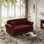 Causeuse Eloise 63 de GDFStudio en velours capitonné style Chesterfield avec garniture cloutée et accoudoirs roulés