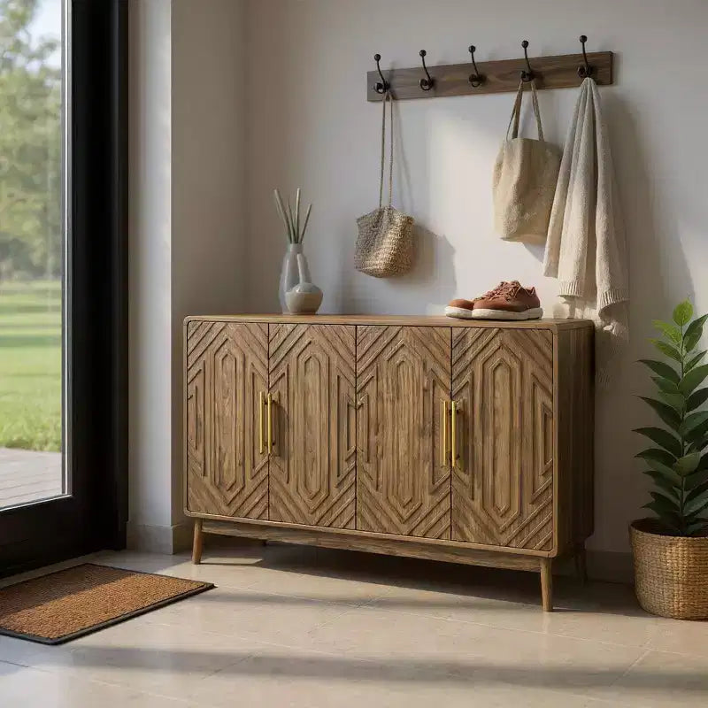 FurnitureR 55" Buffet moderne en bois avec 4 portes, motif géométrique sculpté et poignées dorées pour salle à manger, salon ou entrée