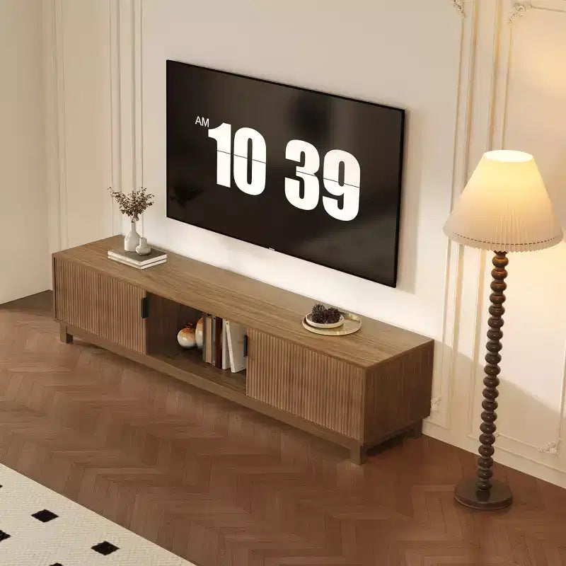 Meuble TV cannelé CuisinSmart, Meuble TV moderne du milieu du siècle avec étagère ouverte, Meuble TV en bois pour salon, Noyer