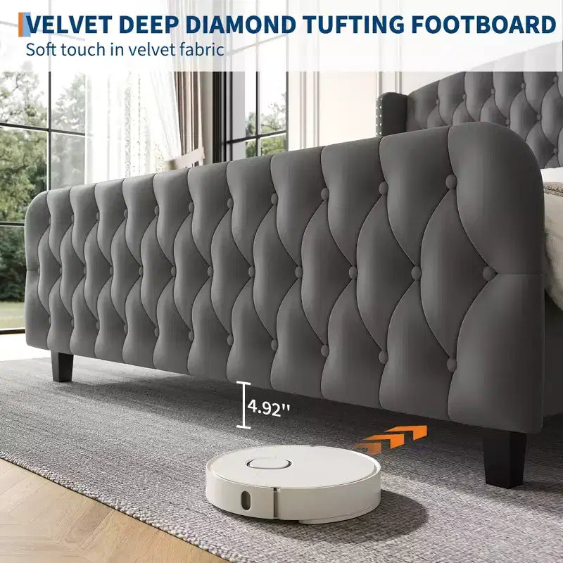 Cadre de lit plateforme avec tête et pied de lit hauts de 130 cm en daim capitonné profond et à oreilles, garniture cloutée, lattes en bois robustes, silencieux, pas besoin de sommier tapissier