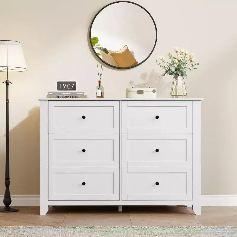Commode en bois moderne blanche à 6 tiroirs, grande commode avec tiroirs profonds et poignées métalliques pour chambre à coucher, entrée et couloir