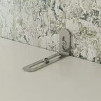 Hitow 63 Bureau Blanc avec Étagère et Rangement Portes en Verre Canelé Bombé, Dispositif Anti-Basculement pour Bureau à Domicile