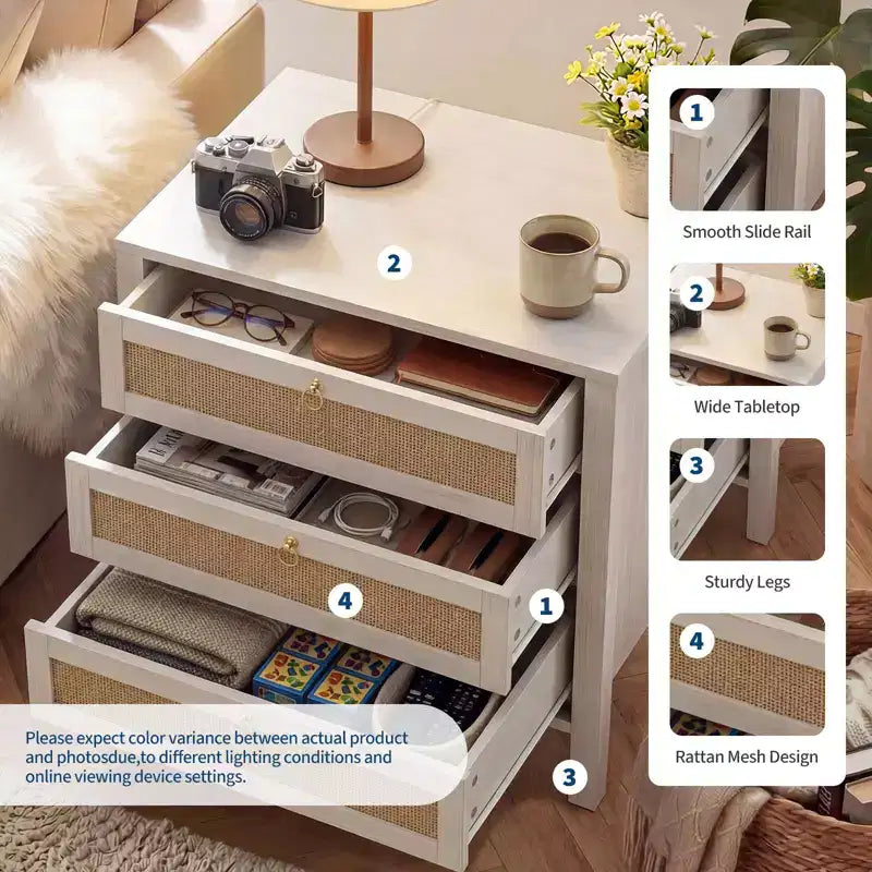 Lot de 2 tables de chevet en rotin, tables de nuit bohèmes en osier à 3 tiroirs avec poignées dorées, grandes tables d'appoint en bois pour chambre et salon, blanches