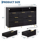 Commode à 7 tiroirs cannelés de 137 cm de large, commode moderne avec lumières LED et station de charge, poignées dorées, rangement à étagères ouvertes