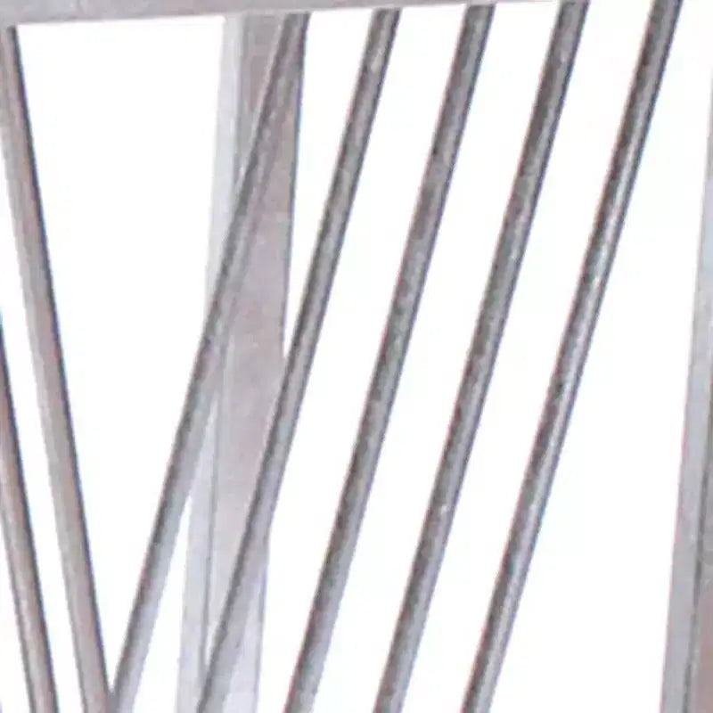 Table d'appoint HomeRoots 24 en verre miroir et fer avec étagère, coloris argent