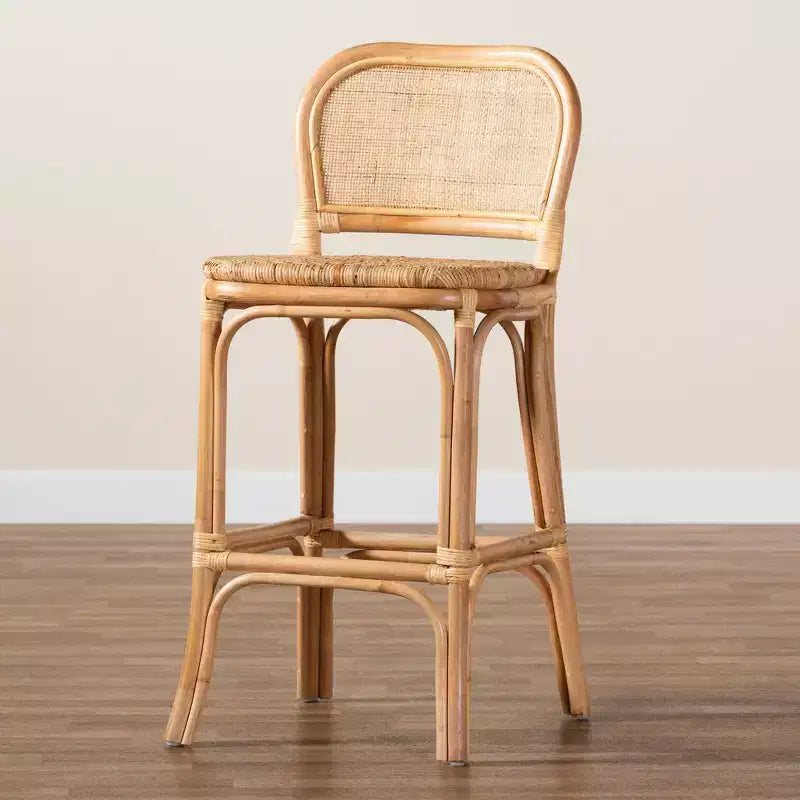 Tabouret de bar Adrena en rotin marron naturel - Baxton Studio : Fait à la main, aucun assemblage requis, style bohème