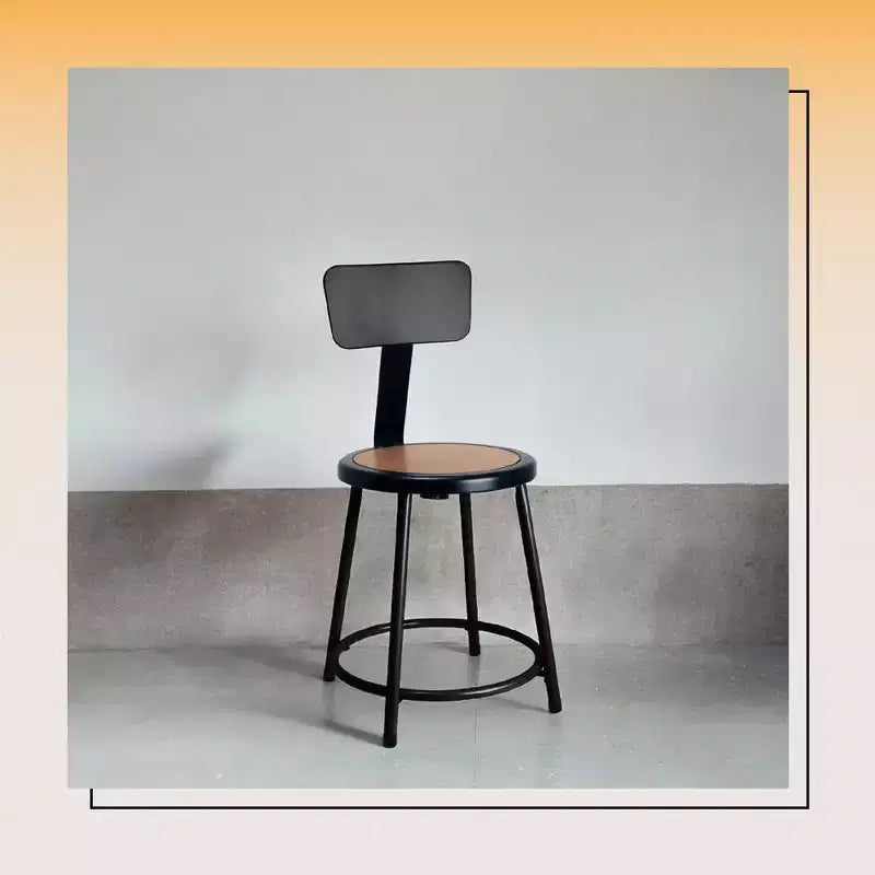 Tabouret en acier noir de 45,7 cm avec dossier de la collection Felix de Hampden Furnishings