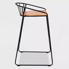 ClickDecor Ensemble de 2 tabourets de bar Bedford Noirs : Hauteur fixe de 76 cm, Cadre métallique, Repose-pieds, Patins de protection du sol