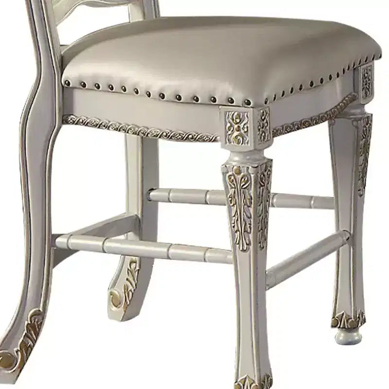 Chaise de salle à manger Vendome 20" finition perle antique - Acme Furniture : Revêtement en cuir élégant, garniture cloutée, cadre en bois