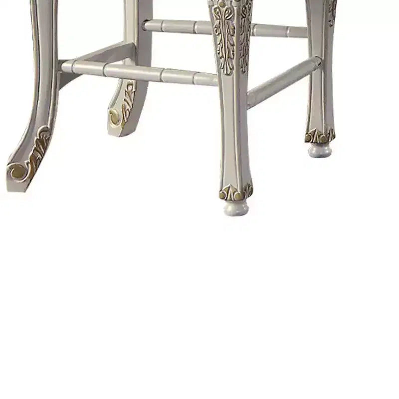 Chaise de salle à manger Vendome 20" finition perle antique - Acme Furniture : Revêtement en cuir élégant, garniture cloutée, cadre en bois