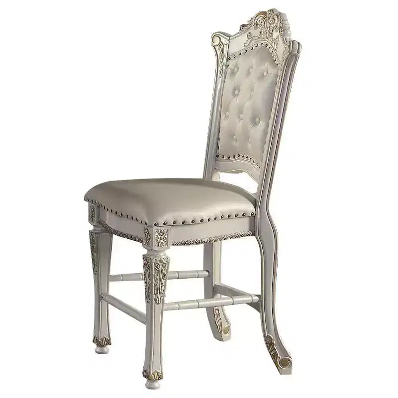 Chaise de salle à manger Vendome 20" finition perle antique - Acme Furniture : Revêtement en cuir élégant, garniture cloutée, cadre en bois