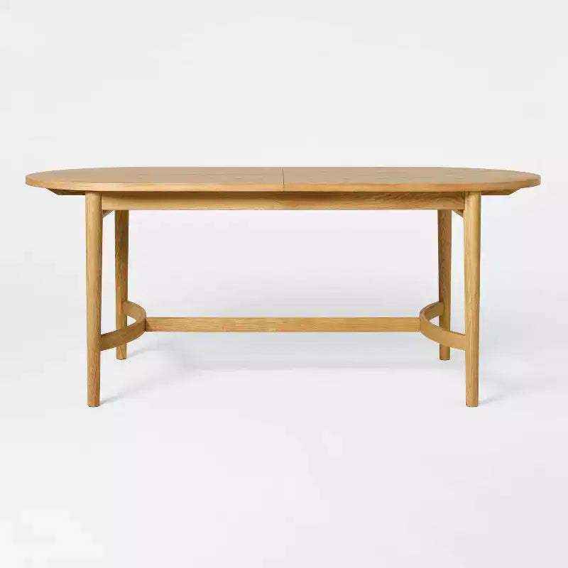 Table à manger Cardamine Racetrack en bois naturel - Threshold™ conçue avec Studio McGee