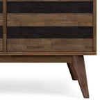 Buffet Wright rustique brun vieilli - Wyndenhall : Milieu de siècle moderne, étagères réglables, bois d'acacia
