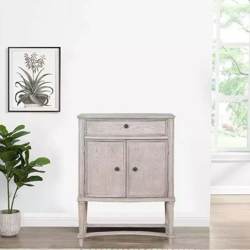 Meuble bar Wynsor d'Acme Furniture, finition blanc cassé vieilli
