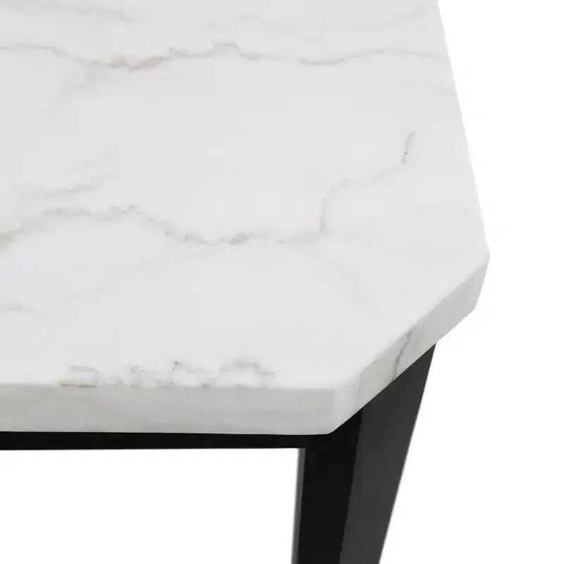 Table à manger hauteur standard en marbre Celine de Picket House Furnishings, blanc : Base noire chic, 4 places