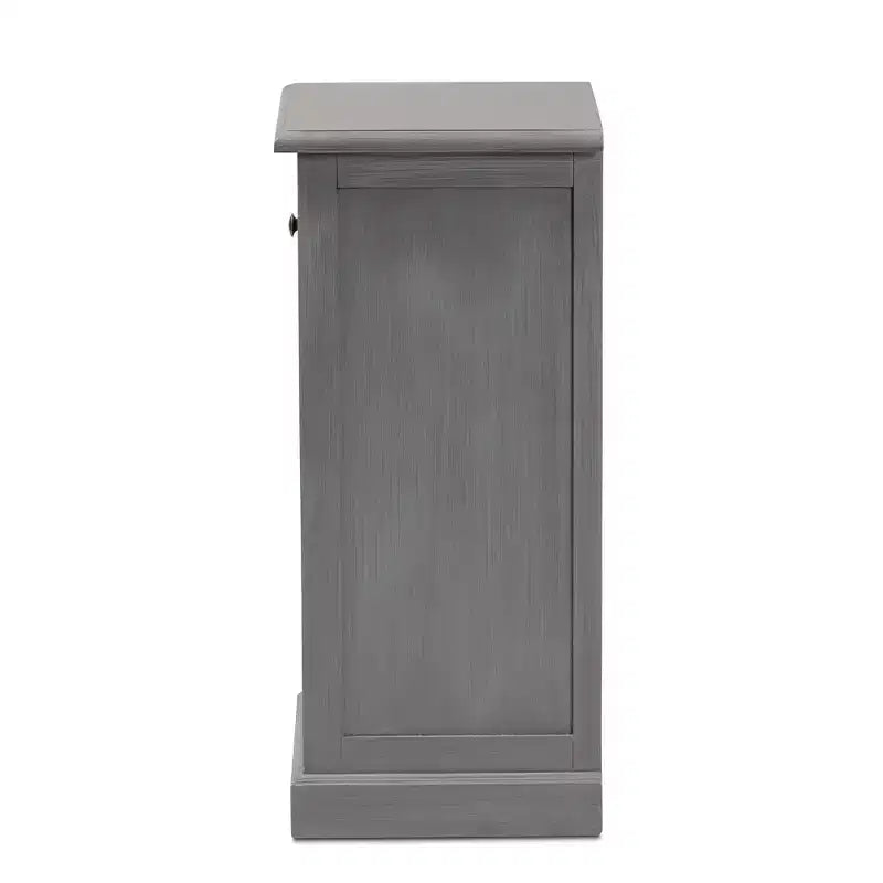 Sheldon Table de chevet en bois vintage et rotin synthétique à 3 tiroirs gris - Baxton Studio