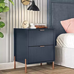 Table de chevet à 2 tiroirs Festivo Navy : Design scandinave moderne, accents or rose, bois MDF, 66 cm de hauteur