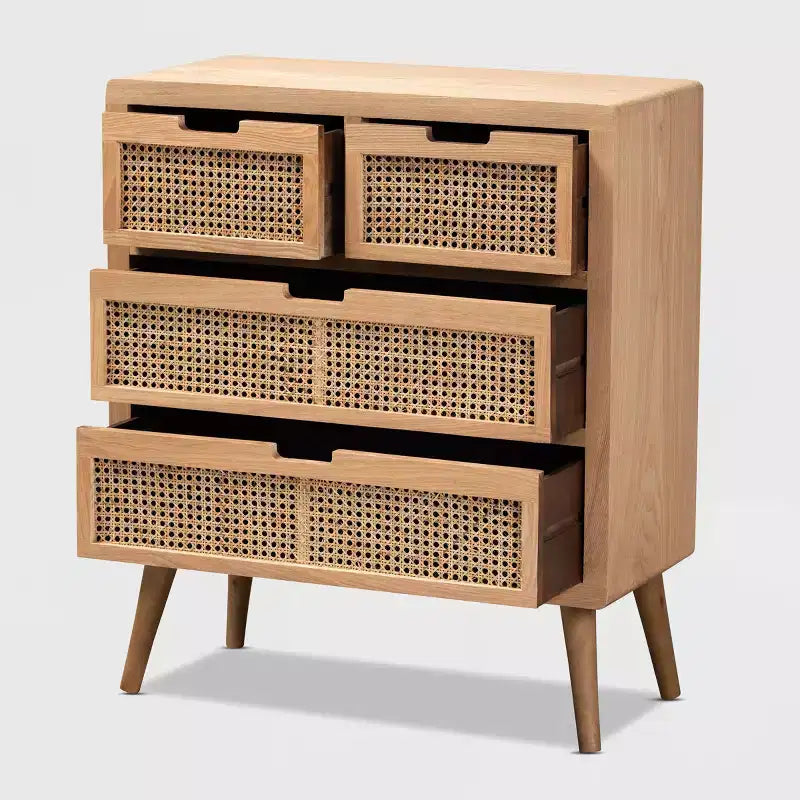 Commode d'appoint 4 tiroirs en bois et rotin Alina, chêne - Baxton Studio : Profil compact, esprit bohème, grand espace de rangement