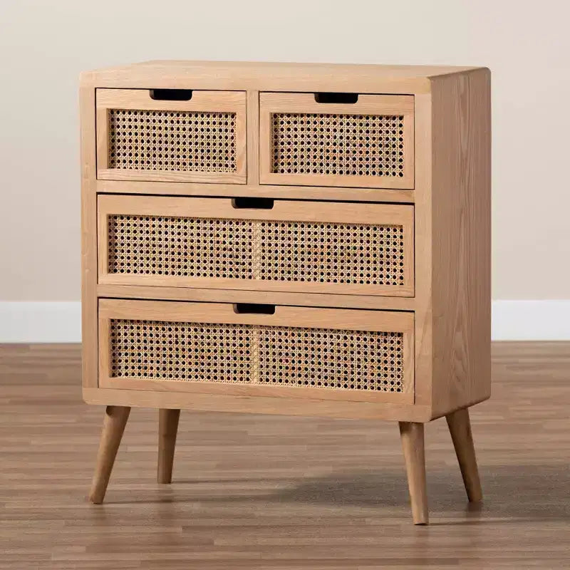 Commode d'appoint 4 tiroirs en bois et rotin Alina, chêne - Baxton Studio : Profil compact, esprit bohème, grand espace de rangement