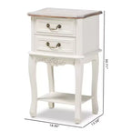 Table de chevet Amalie 2 tiroirs bois blanc/chêne - Baxton Studio : Style Louis XV, Poignées en laiton, Étagère ouverte