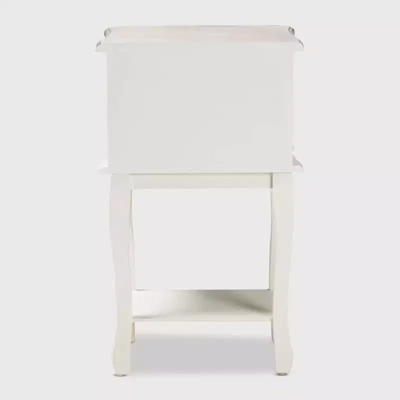 Table de chevet Amalie 2 tiroirs bois blanc/chêne - Baxton Studio : Style Louis XV, Poignées en laiton, Étagère ouverte