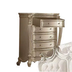 Commode Picardy 46 po Perle antique - Acme Furniture : style européen, 5 tiroirs, aucun assemblage requis