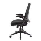 Chaise de bureau Boss en maille noire avec accoudoirs rabattables : conception ergonomique, base en nylon, rembourrage en mousse, capacité de 125 kg