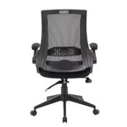 Chaise de bureau Boss en maille noire avec accoudoirs rabattables : conception ergonomique, base en nylon, rembourrage en mousse, capacité de 125 kg