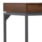 Bureau d'écriture WyndenHall Devlin en bois massif avec tiroirs, plaqué noyer, style Mid-Century