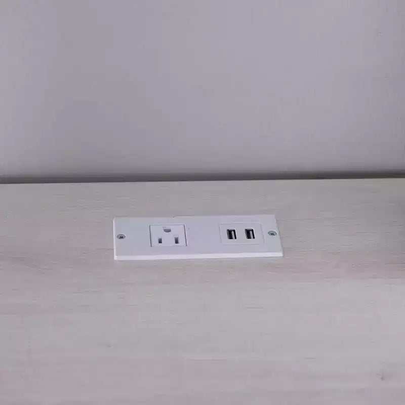 Bureau d'angle Ghally avec tiroir verrouillable et ports USB, chêne blanc - miBasics : Équipé de rangement pour dossiers, finition mate